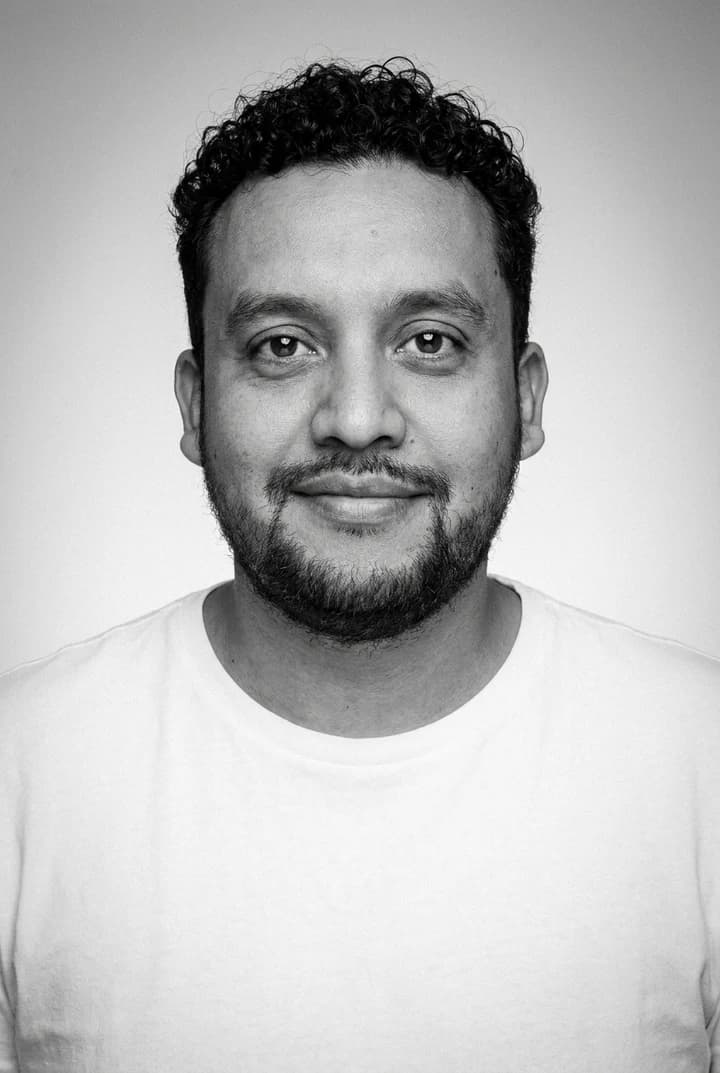 LUXOM team member