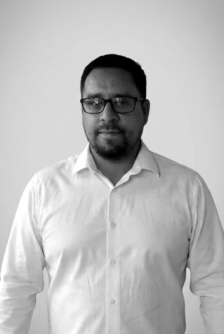 LUXOM team member
