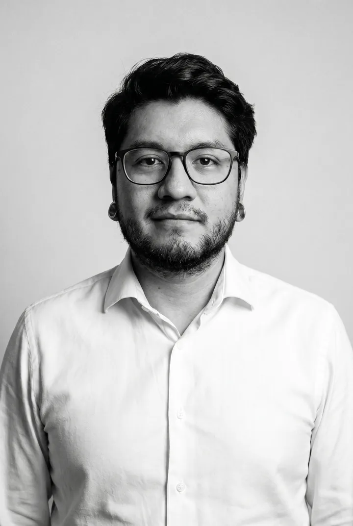 LUXOM team member